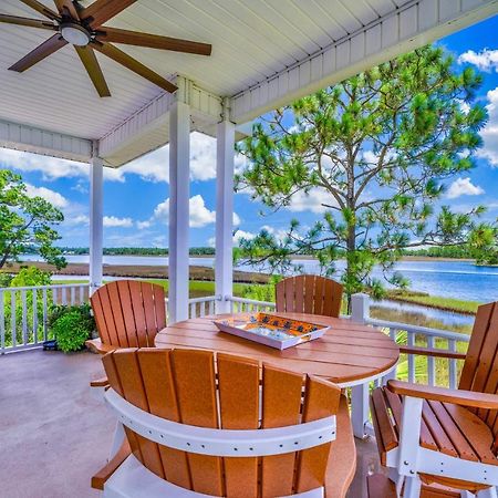 Riverfront Carrabelle Home With Furnished Patio! Exterior photo