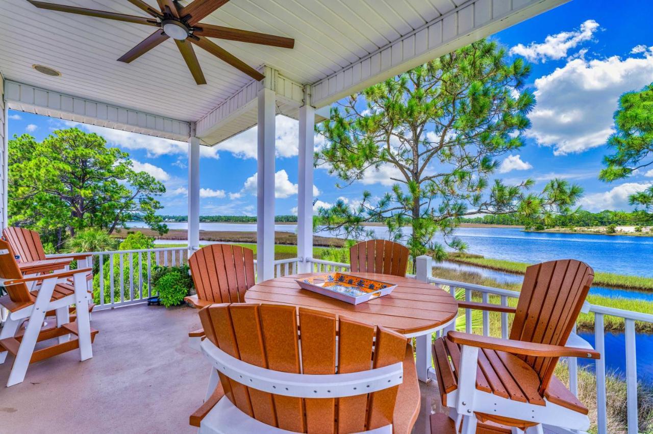 Riverfront Carrabelle Home With Furnished Patio! Exterior photo